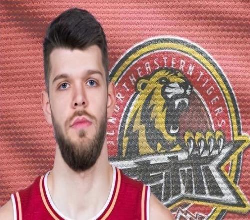 ս�㶫����50+18����CBA�����˴�����������ά����˹㶫����