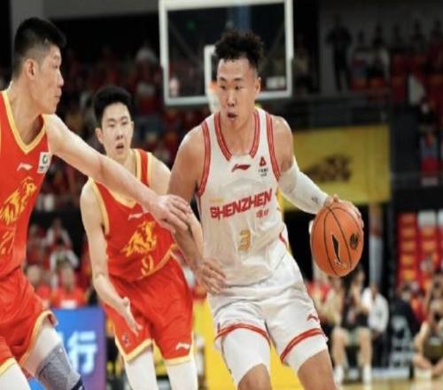 媒体人：深圳在给贺希宁缔造机遇上不够耐烦，G2他们值得等候
