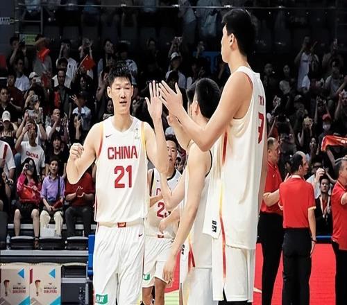 男篮首节惜败格鲁吉亚！上场3爆点全铁，没胡金秋赵继伟还是不行