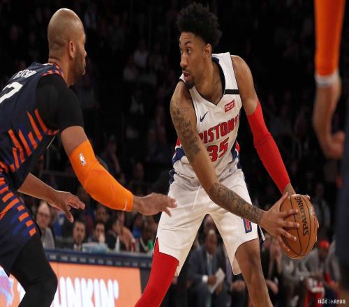 曾被誉为哈登接班人的火箭旧将，巅峰期场均21+9，如今31岁在NBA无球可打