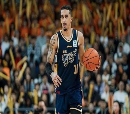单场39分8记三分！广东后场大腿被挖走，非全保障合同成离队关键
