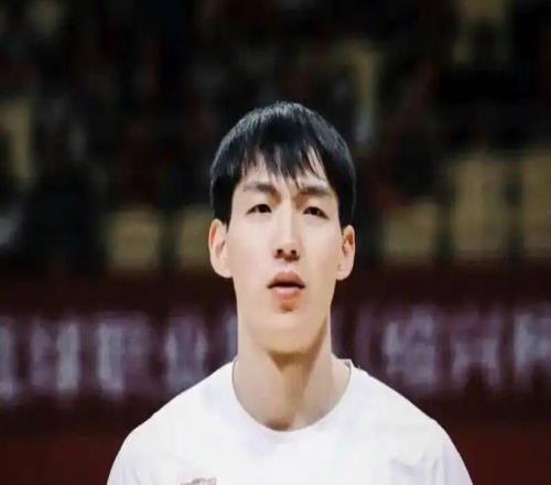吴前妻怒批俱乐部，转身砸1.8亿建馆：这是退路还是反击