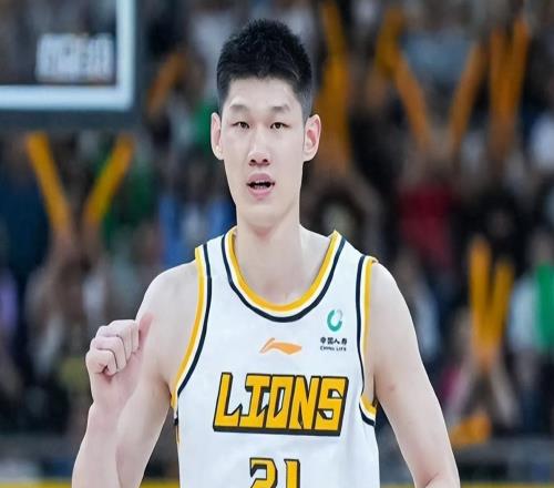 CBA狂野一日！4人完成签约，2人获顶薪，北京与辽篮抢超级外援