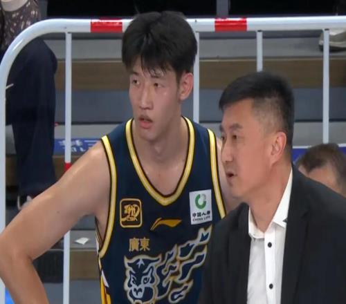 CBA快讯！广东欲续约黄明依，广州宁波数百万求购状元签，吴前留守浙江