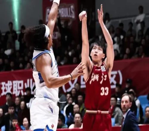 仁至义尽！季后赛场均2.3分浙江还给合同，吴前快让老婆消停点吧