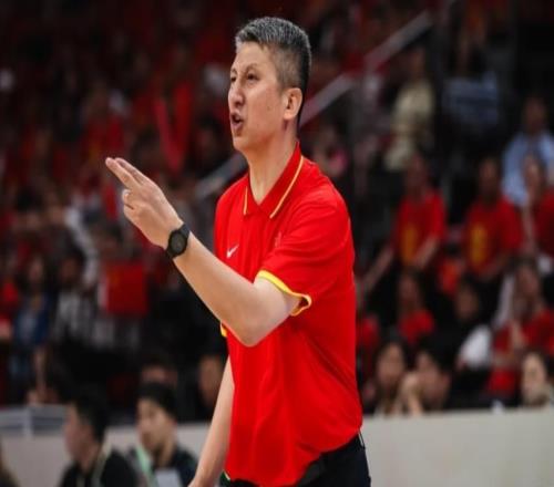 中国男篮赚麻了日本最强阵容出战世预赛：郭士强或坐收渔翁之利