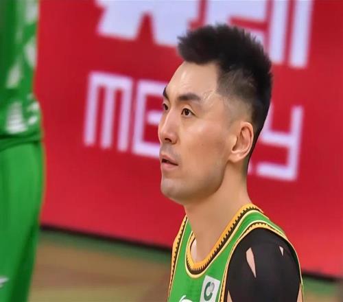 CBA休赛期迎来重磅消息！辽宁男篮大手笔追求布朗，胡金秋或有价无市