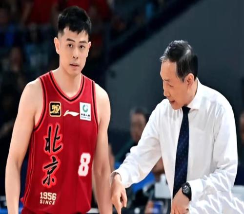 北京男篮两冠功臣或会离队，引宁波男篮追逐，三次入选全明星阵容