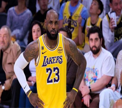 NBA名宿提醒76人：詹姆斯得学热火时期韦德，主动退让一步
