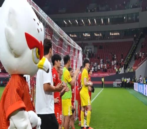 上观：海港战绩走低，本质上在为教练组与俱乐部引援失误还债