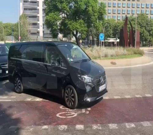 每体：戈登抵达巴萨迎来首训，将见多位新队友