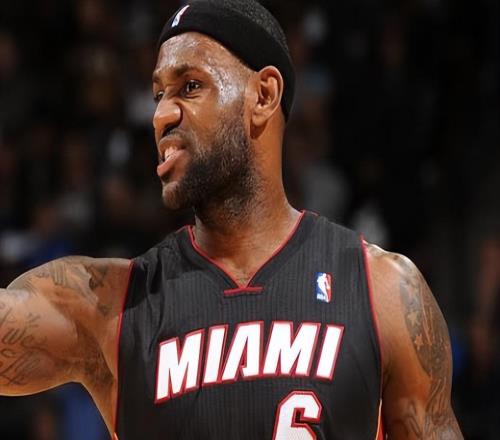 生涯前500场比赛得分+篮板+助攻超21000有多难NBA仅三人做到，詹姆斯无缘
