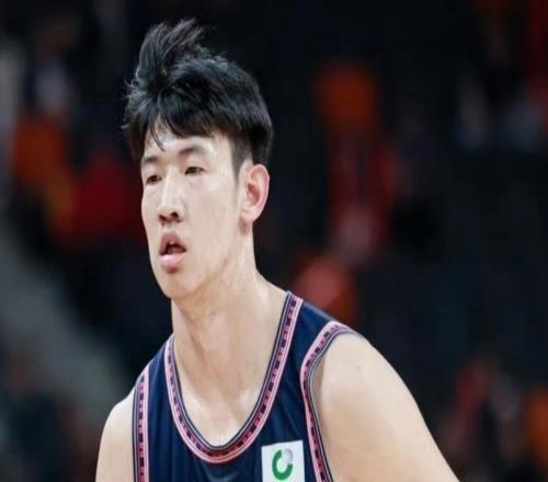 CBA：北京跟陈盈骏谈判陷入僵局，广东男篮三名年轻球员获得续约，广东小外援最新消息