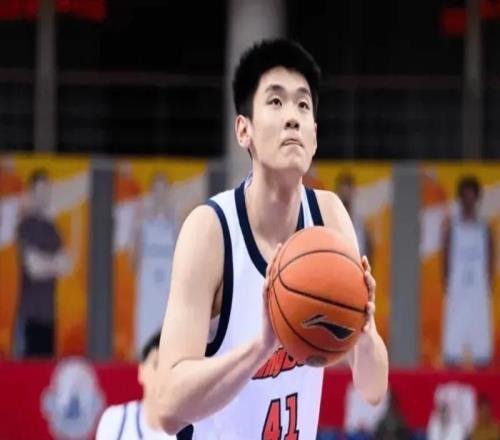 广东心要碎了！王少杰发动态疑似回归北控，下赛季广东内线咋办