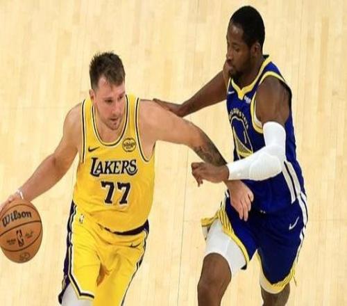 ESPN：湖人仍有意库明加但相关谈判已停滞数周