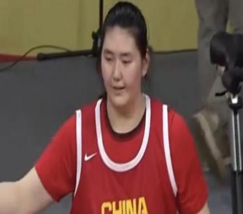 张子宇24分11板中国女篮险胜尼日利亚，女篮的问题一箩筐