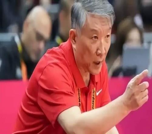 3分险胜！张子宇19分钟轰24+11，杨舒予12+6盘活全队，宫鲁鸣放心