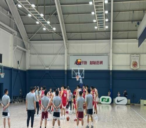 郭士强回应长期集训争议提速抓快攻成备战重点
