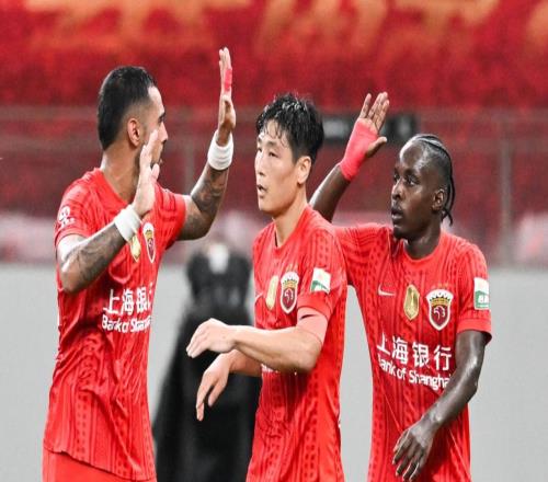 中超最新积分榜：辽宁铁人创造奇迹，上海海港翻盘，重庆8轮不胜