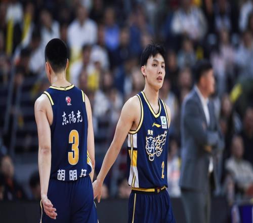 广东男篮人心散了记者：愿为杜锋玩命的球员，现在没那么紧密了