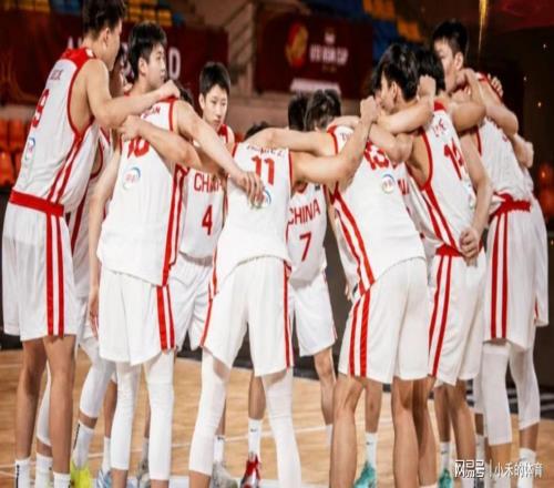随着中国男篮7989不敌澳大利亚无缘U18冠军，这一战产生3大事实，一短板恐难解决