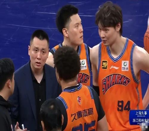 曝上海男篮锁定大外援，北京首钢旧将有望加盟，上赛季场均12+6！