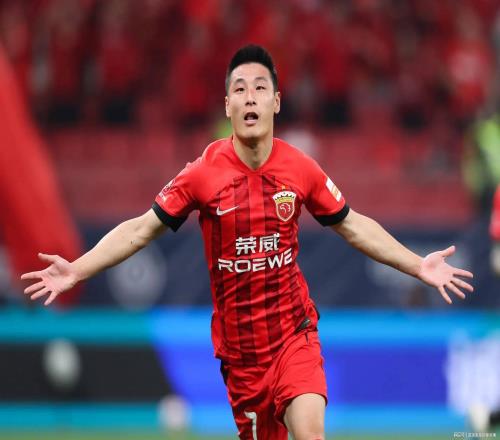 中超24轮结束后！张玉宁已经打进11球，韦世豪9球，那19岁的王钰栋呢