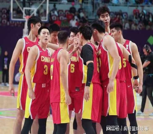 亚运会男篮名单出炉，杨瀚森、赵继伟缺席，平均年龄25.1岁，阵容年轻化，能否冲击金牌
