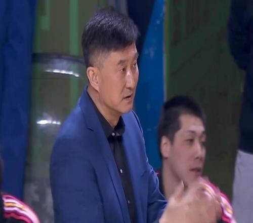 宏远重磅官宣解读！给杜锋回归留后路，朱芳雨仍留队，引援有好消息
