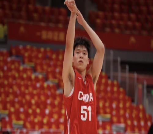 媒体人：赵继伟落选亚运会是对健康保护，杨瀚森则是要打NBA