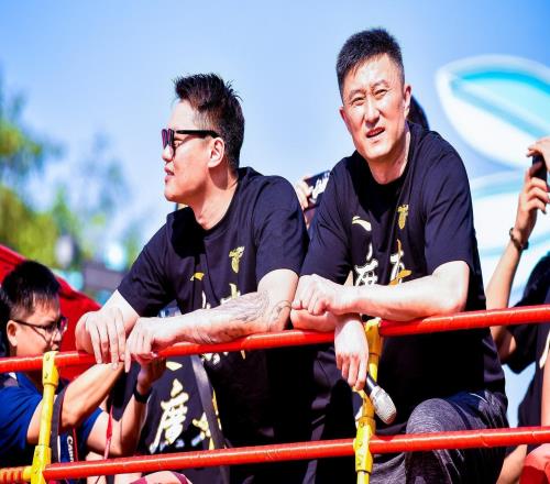 广东官宣：杜锋出任总教练，朱芳雨成队史首位荣誉顾问