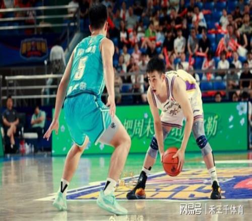 转战娱乐圈两年，还能回归打职业联赛，难怪都说CBA是草台班子