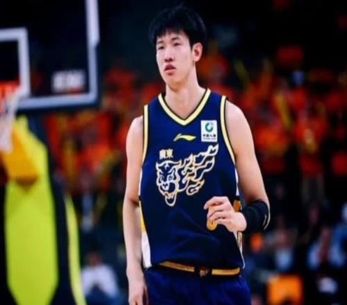 广东队叫停球员交易，徐昕有望加盟NCAA，胡金秋确定留队