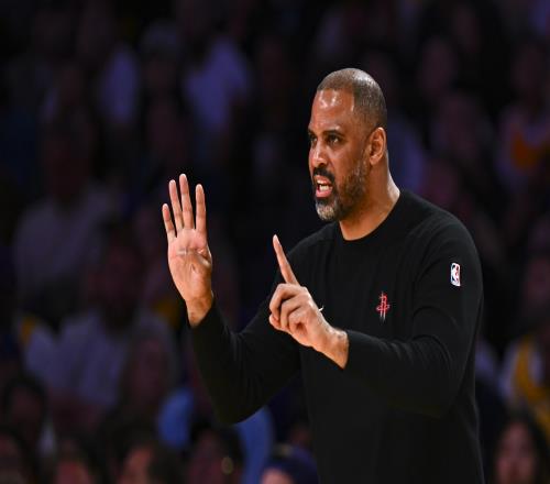 火箭媒体人：乌度卡是NBA前十教练，火箭能在他带领下夺冠