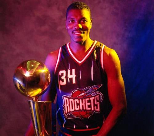 两次获得全票FMVP有多难NBA仅5人达成，现役1人，乔丹5次上榜