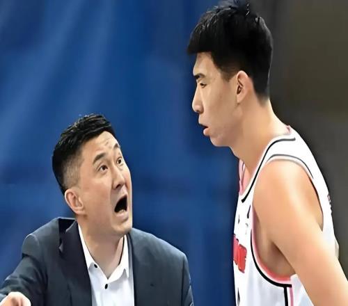 杜锋为什么下课体坛周报记者深扒原因：3件事坚定了管理层换帅决心