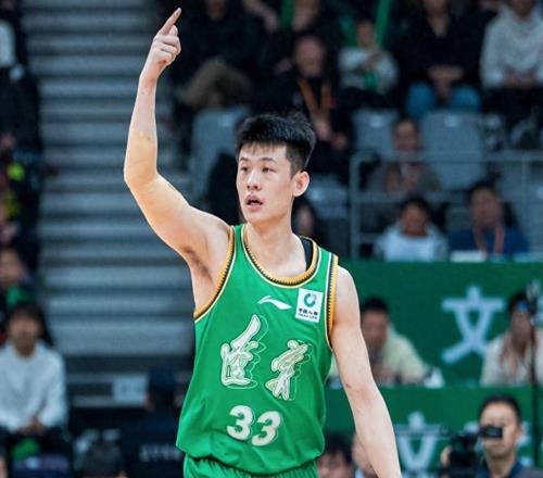 王岚嵚喜获1600万大合同！山东男篮签约原因曝光，辽篮收到300万