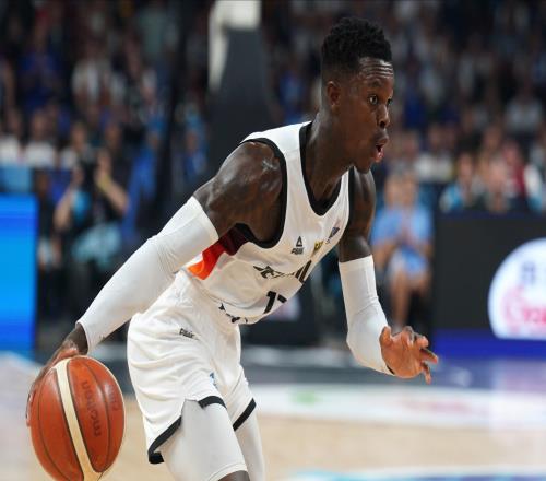 霍里调侃施罗德：NBA频换队留不下，世界杯却是“那个男人”