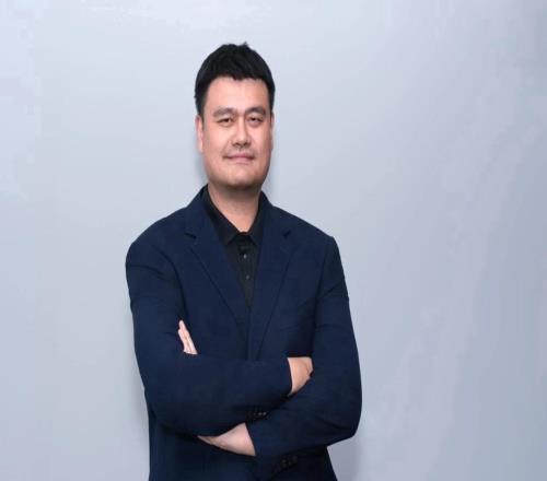 媒体人：刘翔向姚明看齐！或能捞到顶戴花翎上海运动员敢为天下先