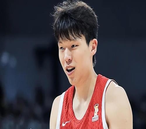 虐卡塔尔2喜2忧！杨瀚森统治级，赵嘉义精准，王俊杰+首发引担忧