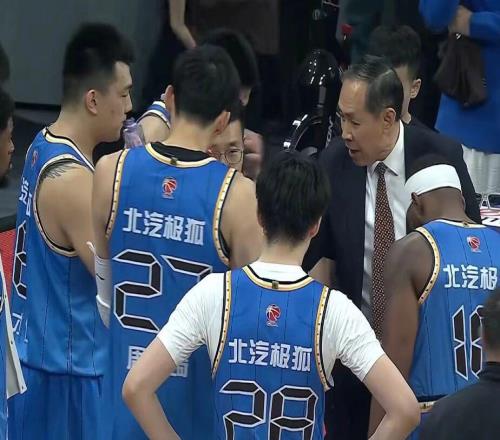 北京男篮确定第三外援，1米96锋卫摇摆人有望加盟，NBA场均13+3+5