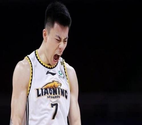 CBA又一转会赢家！夺冠拿顶薪老东家一落千丈