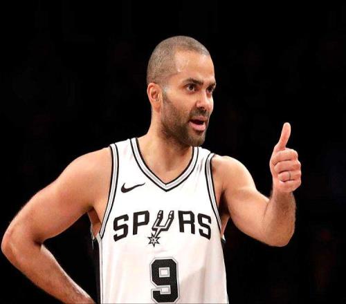 轰40+12+12+3！创58年NBA纪录！帕克：他的球风像我