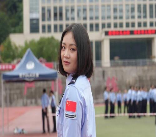 北京国安与大连英博比赛发生“大乱斗”，中足联开出5张罚单：国安外援达万停赛6场大连英博官员李钢停赛5场，鲁丹停赛3场