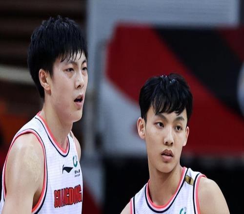 CBA官宣！宏远完成11人注册，周鹏胡明轩徐杰领衔，徐昕将预注册