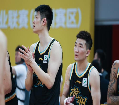 广厦新增注册胡金秋孙铭徽等9人：大秋顶薪合同还剩最后一年