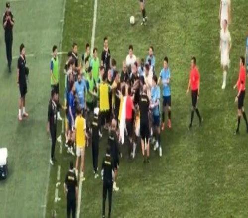 5张罚单，官方通报北京国安与大连英博冲突：国安外援达万禁赛6场罚款6万元，大连英博翻译李钢禁赛5场罚款5万元，鲁丹禁赛3场罚款3万元