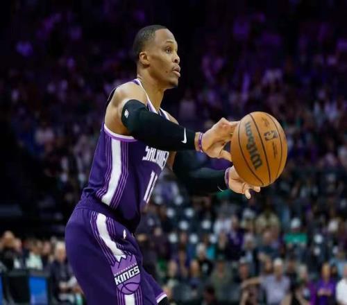 不得不服老！从MVP到“神射手”，五位传奇老将休赛期淡出NBA