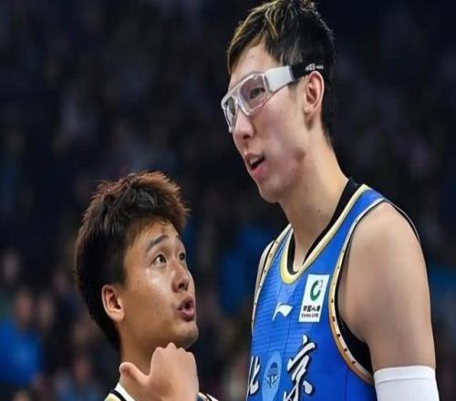 北京新赛季注册名单：赵睿周琦衔主力范子铭顶薪留队方硕转战NBL