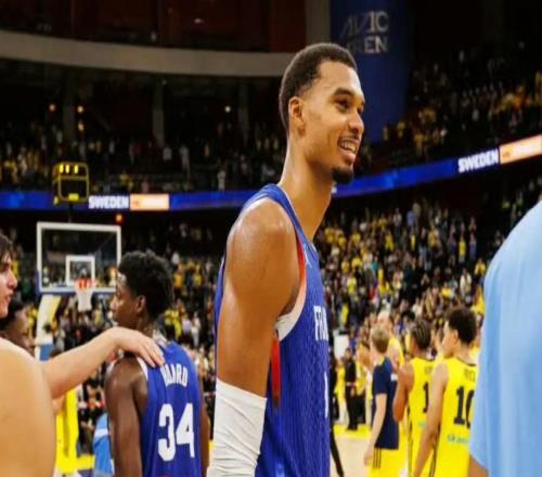 独得18分8篮板！文班亚马不可阻挡，率领法国轻松获胜